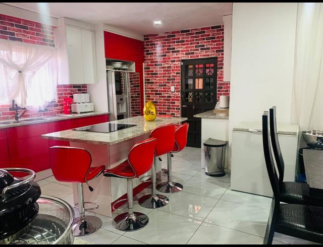 4 BEDROOM HOUSE FOR SALE IN VANDERBIJLPARK CE 4